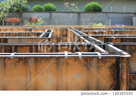 新房子的基本建設的形象 新房子的基本建設的形象 130385593