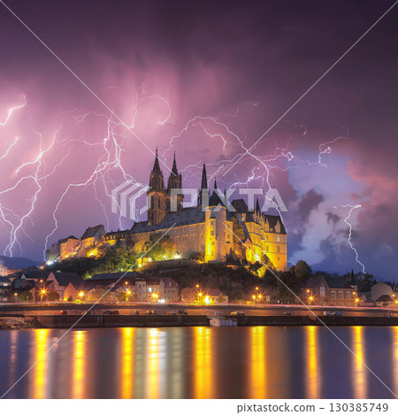 Amazing iew on Albrechtsburg castle and cathedral on the River Elbe during night 130385749
