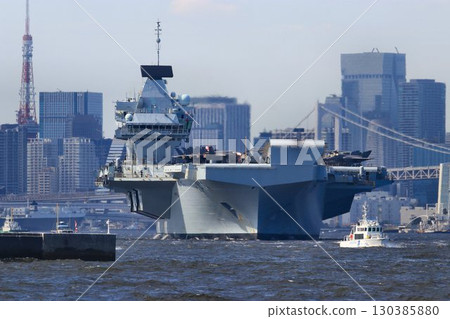 為維護印太地區和平…英國皇家海軍航空母艦「威爾斯親王號」離開東京港 130385880