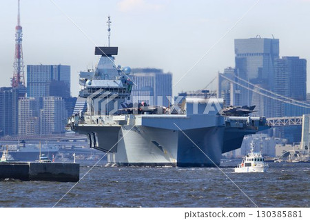 為維護印太地區和平…英國皇家海軍航空母艦「威爾斯親王號」離開東京港 130385881