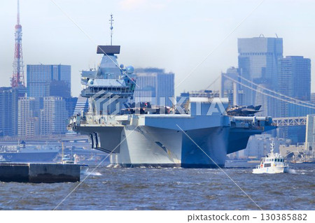 為維護印太地區和平…英國皇家海軍航空母艦「威爾斯親王號」離開東京港 130385882