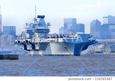 To maintain peace in the Indo-Pacific region... Royal Navy aircraft carrier "Prince of Wales" departs Tokyo Port To maintain peace in the Indo-Pacific region... Royal Navy aircraft carrier "Prince of Wales" departs Tokyo Port 130385887