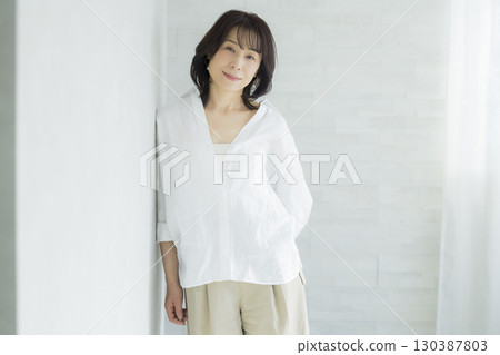 Middle-aged woman, portrait, beauty image Middle-aged woman, portrait, beauty image 130387803