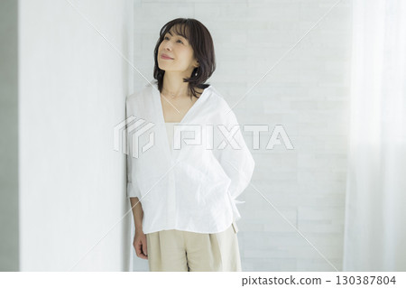 Middle-aged woman, portrait, beauty image 130387804