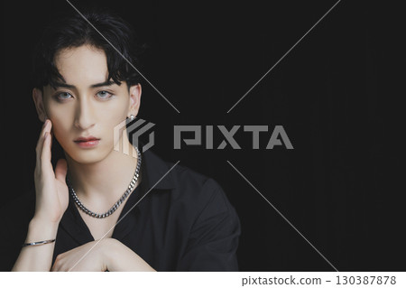 一個很酷的男人 一個很酷的男人 130387878