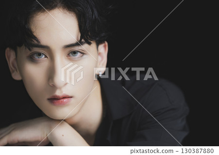 一個很酷的男人 一個很酷的男人 130387880
