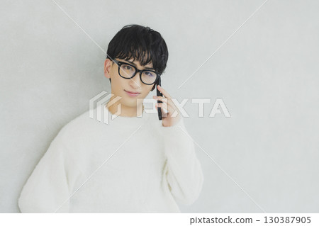 男子戴著眼鏡 130387905