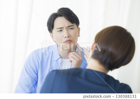 Men receiving counseling 130388131