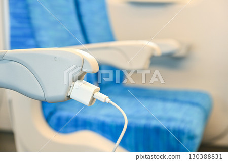 使用新幹線電源插座 使用新幹線電源插座 130388831