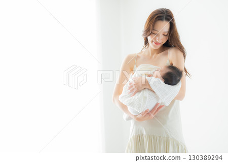 寶貝和媽媽 寶貝和媽媽 130389294