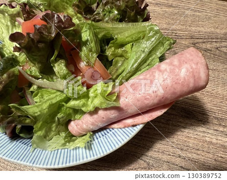 美味的火腿番茄沙拉 130389752