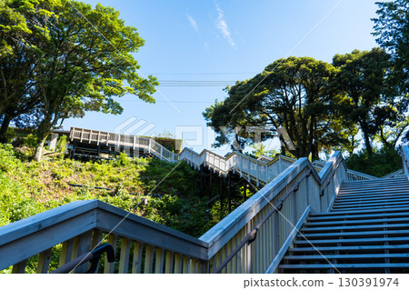 Image of Banshoen "Aiueo no Mori" (Forest of Aiueo), a tourist spot in Yamashiro Onsen | Artificially recreating a sea of clouds | Kaga City, Ishikawa Prefecture Image of Banshoen "Aiueo no Mori" (Forest of Aiueo), a tourist spot in Yamashiro Onsen | Artificially recreating a sea of clouds | Kaga City, Ishikawa Prefecture 130391974