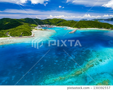 Drone shot of Agenashiki Island. Zamami Island and Amuro Island are also visible. Zamami Island, Kerama Islands, Shimajiri District, Okinawa Prefecture - June 2025 130392557