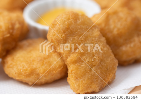 雞塊圖片(庫存照片) 雞塊圖片(庫存照片) 130392584