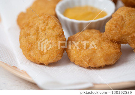 雞塊圖片(庫存照片) 雞塊圖片(庫存照片) 130392589