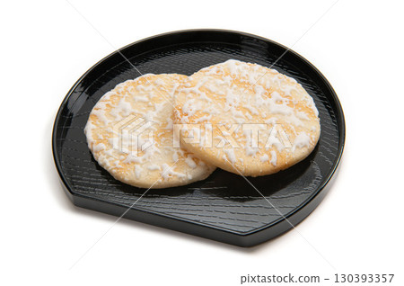 Japanese sweets, rice crackers 130393357