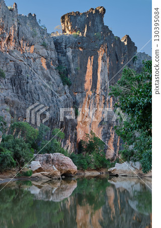 Colorful cliffs - Windjana Gorge 130395084