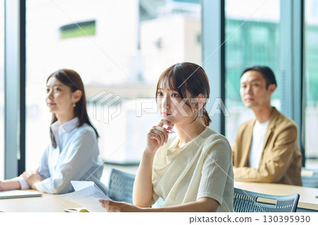 聽講座的人 130395930