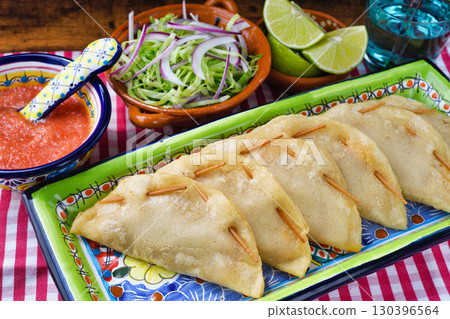 Pescadillas (Pescadillas) 墨西哥食品 130396564