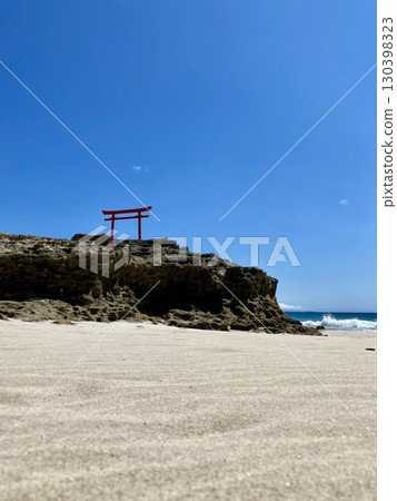 夏日白濱海岸風之漣漪與大明神岩紅色鳥居2 130398323