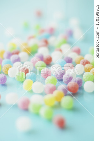 多彩多姿的糖果 130398915