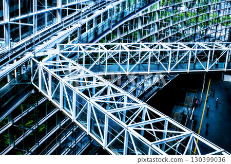 The Tokyo International Forum's huge glass design is beautiful 130399036