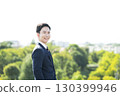 微笑的商人 130399946