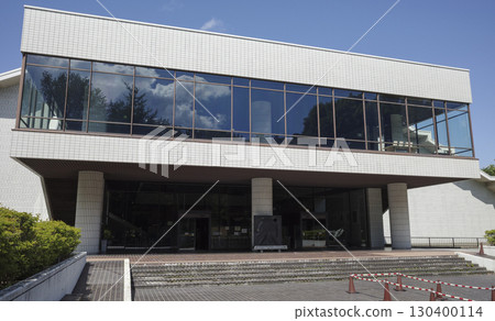 Hokkaido Museum of Modern Art (Local Spots and Nearby Facilities Series) 130400114