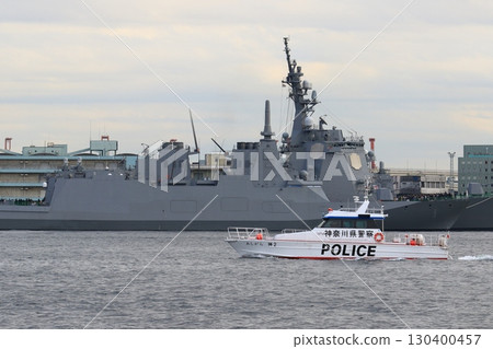 Patrol boats guarding Yokohama Port: Yokohama Water Police Station patrol boats Patrol boats guarding Yokohama Port: Yokohama Water Police Station patrol boats 130400457