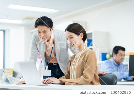 Middle-aged businessman working in the office 130402950