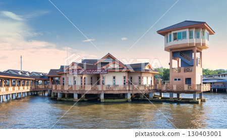 Kampong Ayer Cultural and Tourism Gallery, Bandar Seri Begawan, Brunei. Water village architecture with RIPAS Bridge Kampong Ayer Cultural and Tourism Gallery, Bandar Seri Begawan, Brunei. Water village architecture with RIPAS Bridge 130403001