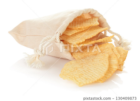 Potato chips spilling from cotton pouch, isolated on transparent background, full focus stacking for sharp texture and clean detail 130409873