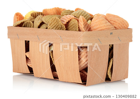 Assorted vegetable chips in thin plywood wooden tray for fruits, isolated on transparent background, full focus stacking with sharp detail and texture Assorted vegetable chips in thin plywood wooden tray for fruits, isolated on transparent background, full focus stacking with sharp detail and texture 130409882