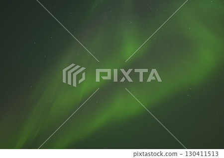 從加拿大耶洛奈夫的極光村欣賞極光 從加拿大耶洛奈夫的極光村欣賞極光 130411513