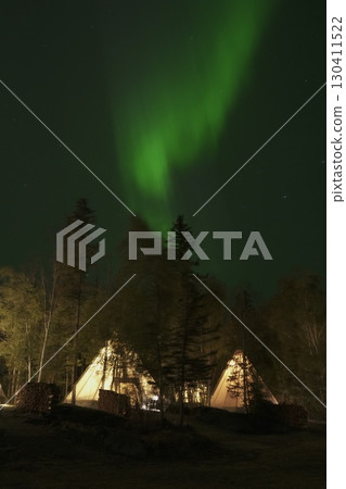 Aurora view from Aurora Village in Yellowknife, Canada Aurora view from Aurora Village in Yellowknife, Canada 130411522