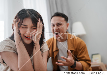 Conflict in Relationships: Emotional Distress and Communication Breakdown Conflict in Relationships: Emotional Distress and Communication Breakdown 130413238