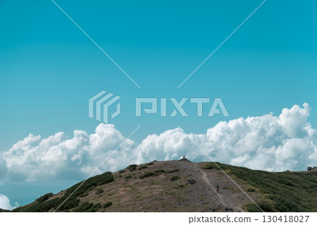 Walking in Hokkaido's Nature - Spectacular Views of Mt. Yotei and the Sea of Clouds - Walking in Hokkaido's Nature - Spectacular Views of Mt. Yotei and the Sea of Clouds - 130418027