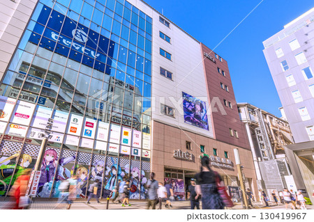 9月的東京街景…酷暑持續…年輕人和外國遊客熙熙攘攘的秋葉原=1日 9月的東京街景…酷暑持續…年輕人和外國遊客熙熙攘攘的秋葉原=1日 130419967