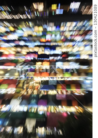 夜晚的五彩美食攤村 130421089