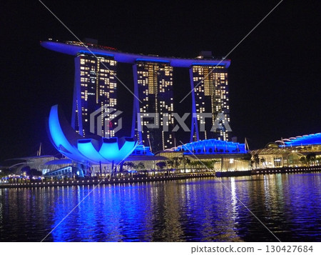 Spectra at Marina Bay Sands: A night show of light and water 130427684