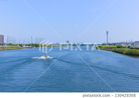 Scenery along the Nakagawa River in Yashio City, Saitama Prefecture, August 2025 130428308