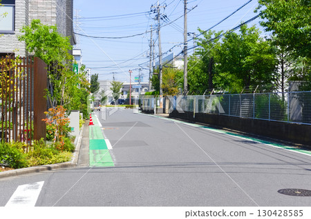 Around the site of the road collapse accident in Yashio City, Saitama Prefecture, August 2025 130428585