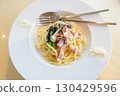 Bacon and spinach cream pasta 130429596