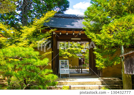 [Kyoto Scenery] Daisen-in Temple: A garden where white sand and rock formations represent life 130432777