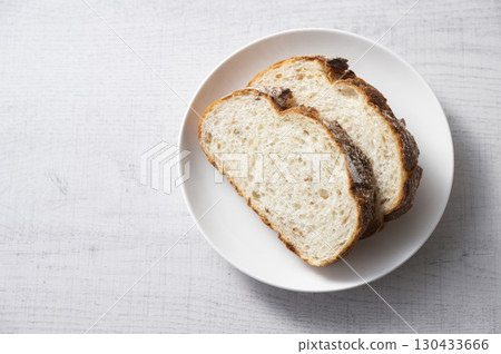 Sliced rye bread 130433666
