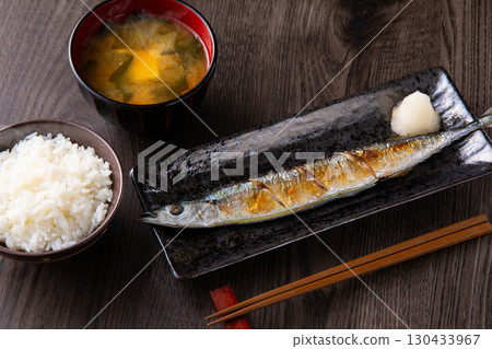Eat Autumn sweetfish 130433967
