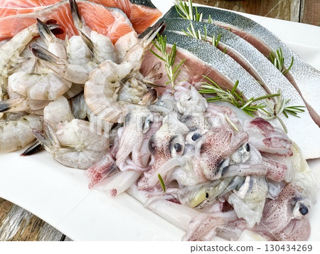 商業照片: 海鮮· 盤· 食品· 魚· 魚子醬 ... 130434269