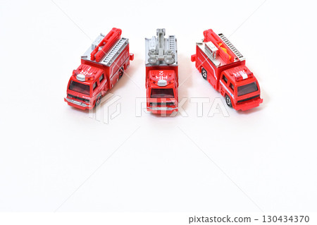 消防車和緊急車輛 130434370