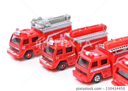 消防車和緊急車輛 消防車和緊急車輛 130434450
