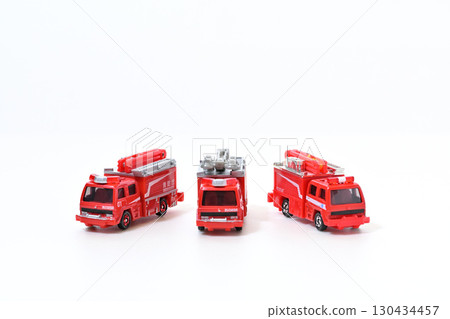 消防車和緊急車輛 消防車和緊急車輛 130434457